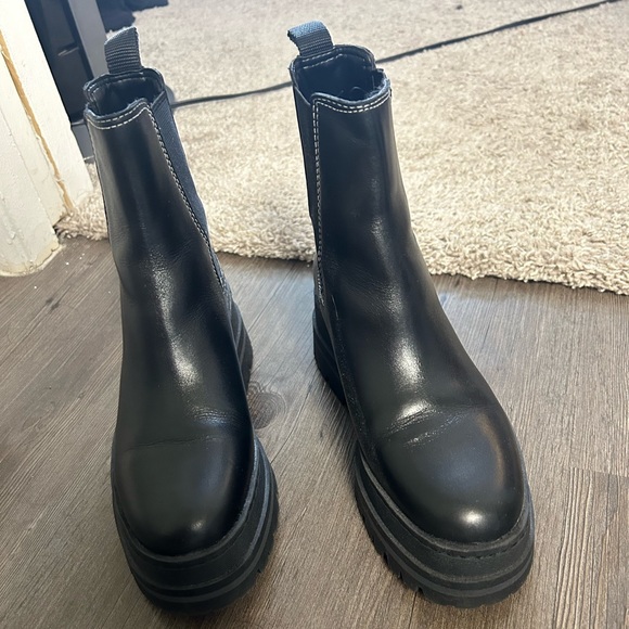 black marc fisher platform boots size 6.5 - Picture 1 of 6